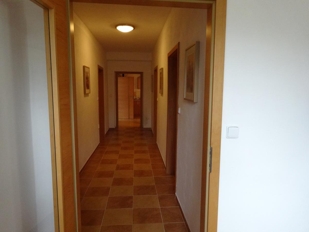 Hostinec U Janatu S Ubytovanim Cestin Buitenkant foto