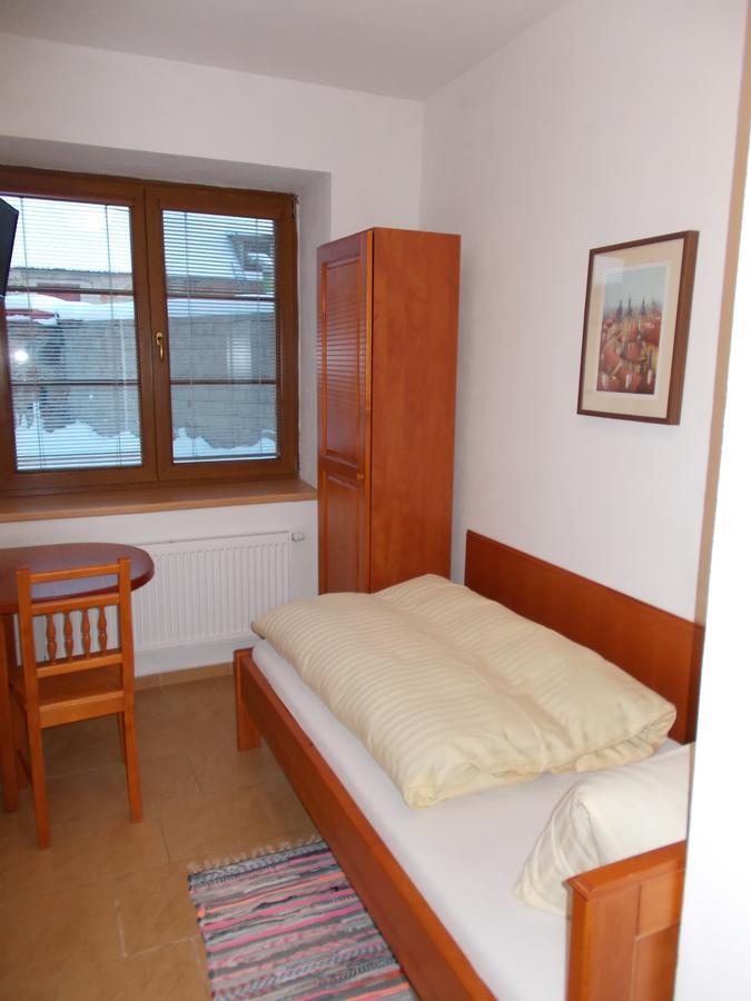 Hostinec U Janatu S Ubytovanim Cestin Buitenkant foto