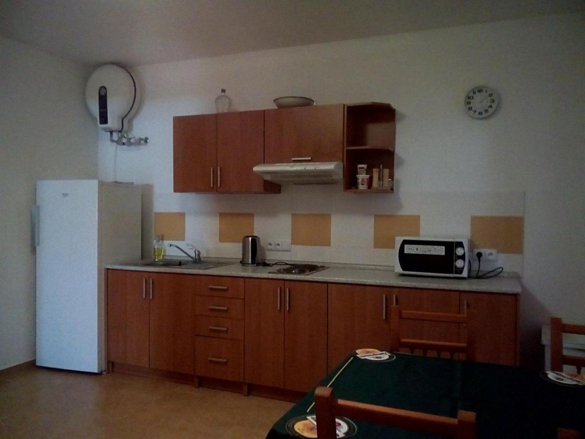 Hostinec U Janatu S Ubytovanim Cestin Buitenkant foto